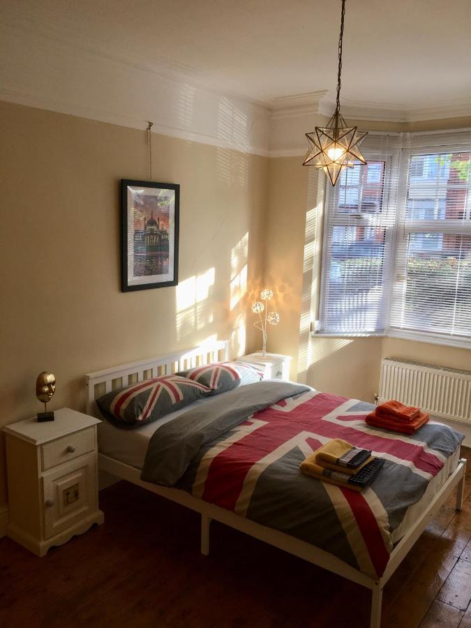 Lavender Apartment Лестър Екстериор снимка